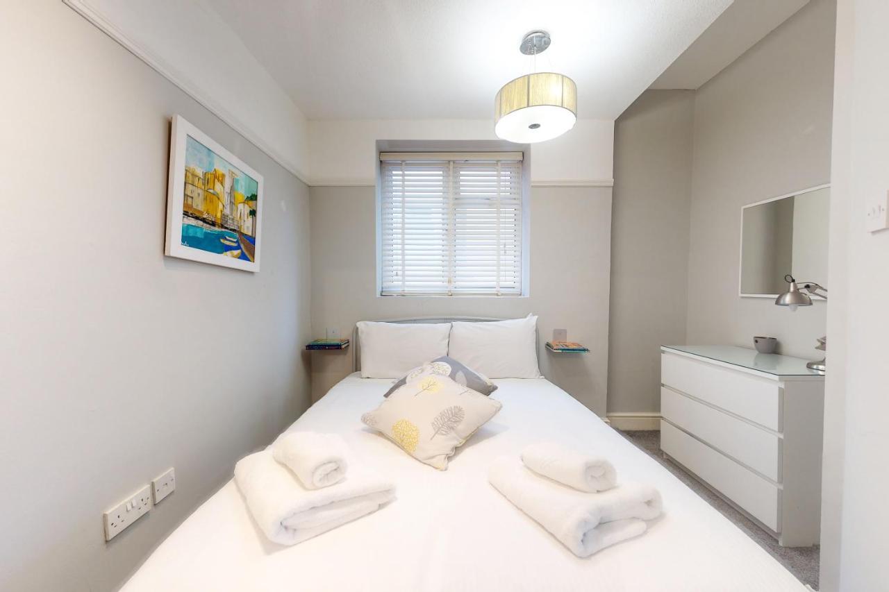 Super 1 Bedroom Flat In Hendon Near Middlesex University With Private Parking מראה חיצוני תמונה